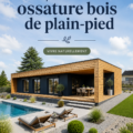 Maison ossature bois de plain-pied avec terrasse ensoleillée et jardin.