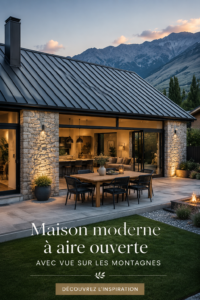 Maison moderne ouverte avec vue panoramique sur les montagnes, mettant en valeur l'espace et la lumière.