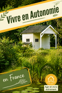 femme dans un jardin cultivant des légumes pour vivre en autonomie