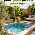 Petite piscine intégrée dans un jardin compact, offrant un espace de détente agréable.